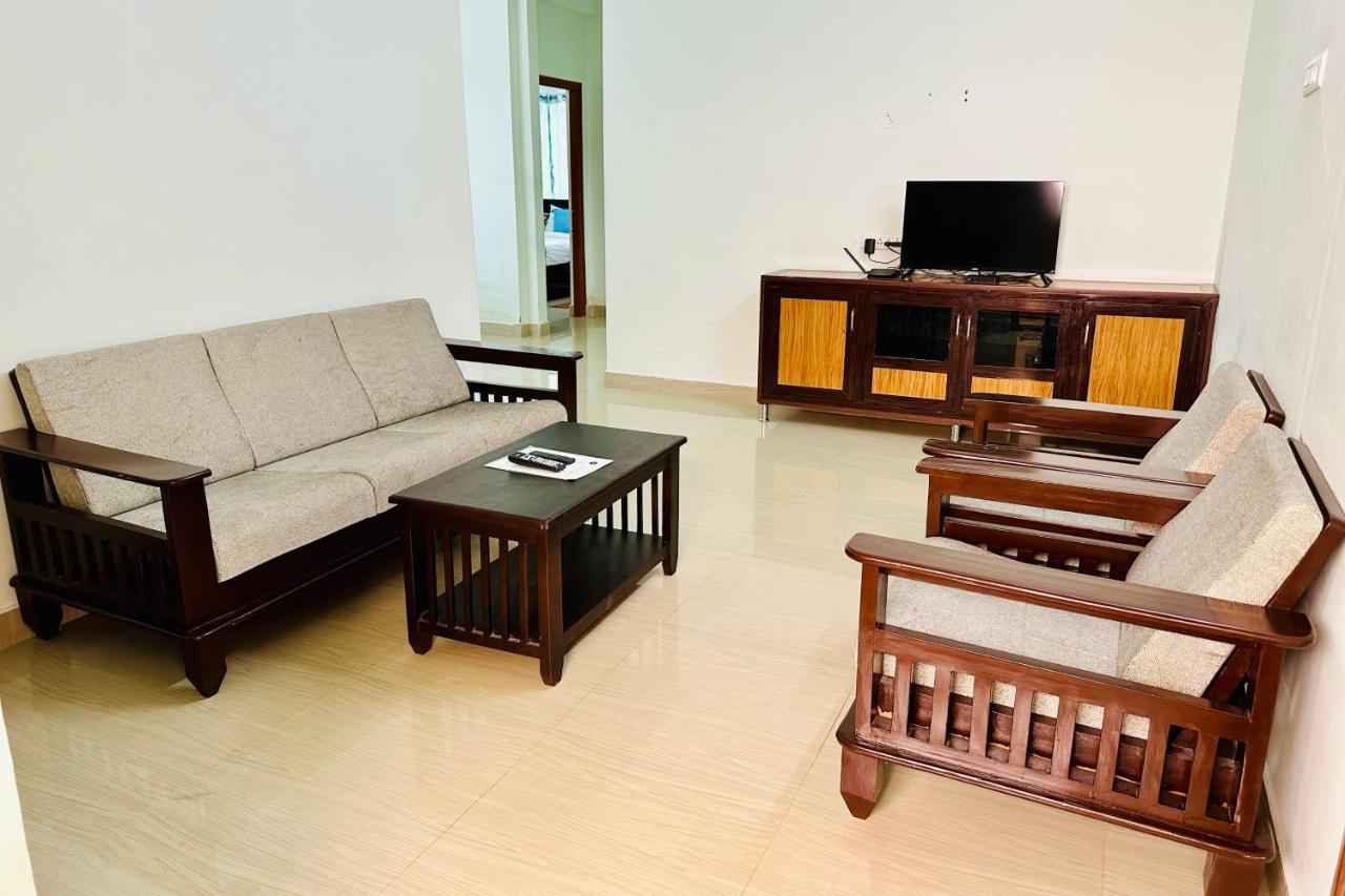 Truelife - Family Suites - Ps4 Veg Restaurant, On Way To Balaji Temple - 2Bhk Ac Apartments - Coffee Tea Milk - Super Fast Wifi, Kitchen, Smart Tv, Parking - Easy Access To Airport, Railway Station And To All Temples - Top Service With Lots Of Love Tirupati Eksteriør bilde