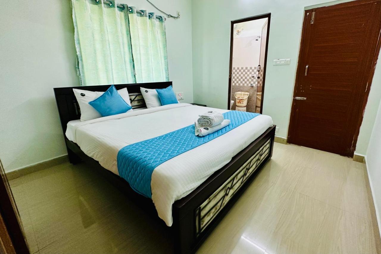 Truelife - Family Suites - Ps4 Veg Restaurant, On Way To Balaji Temple - 2Bhk Ac Apartments - Coffee Tea Milk - Super Fast Wifi, Kitchen, Smart Tv, Parking - Easy Access To Airport, Railway Station And To All Temples - Top Service With Lots Of Love Tirupati Eksteriør bilde