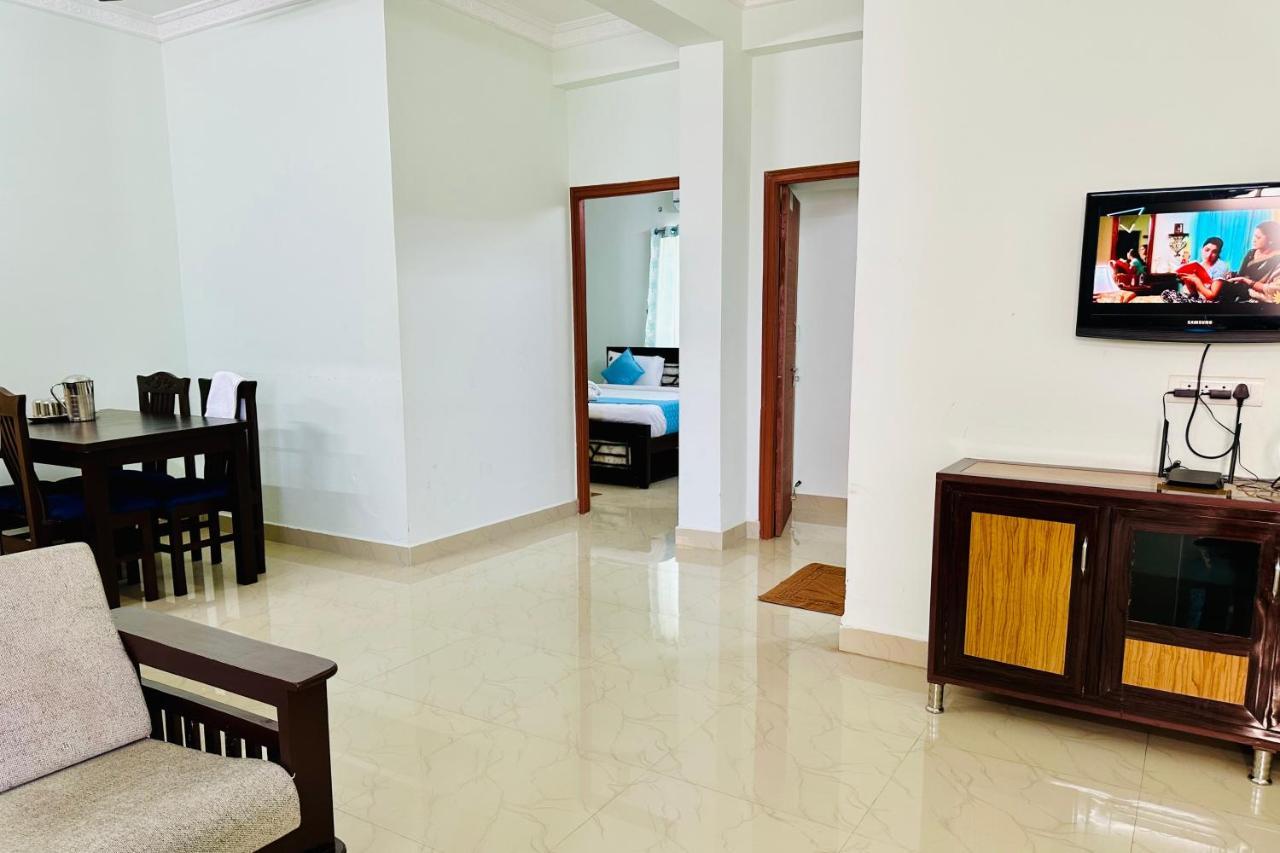 Truelife - Family Suites - Ps4 Veg Restaurant, On Way To Balaji Temple - 2Bhk Ac Apartments - Coffee Tea Milk - Super Fast Wifi, Kitchen, Smart Tv, Parking - Easy Access To Airport, Railway Station And To All Temples - Top Service With Lots Of Love Tirupati Eksteriør bilde